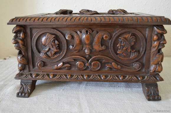 CAJA DESPACHO- DE NOGAR -16X32X22 -60 AÑOS -005-005